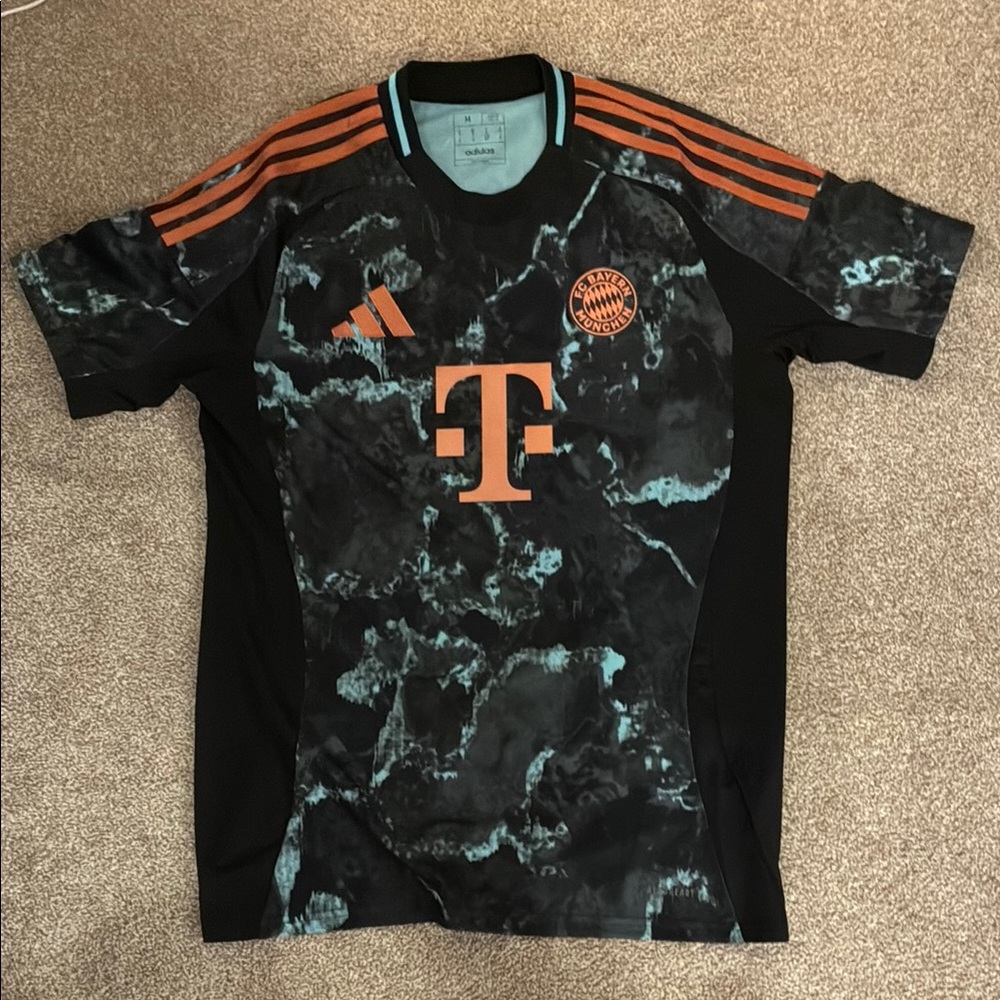 adidas Bayern Munich 24/25 Away Jersey Soccer Kit Football